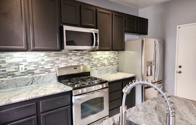 Remodeled 3 bedroom townhome in Simi Valley