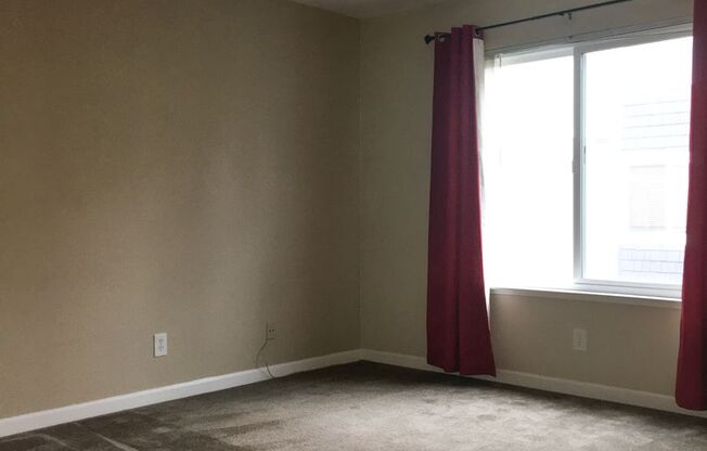 2 beds, 2 baths, $2,700, Unit Apt 81