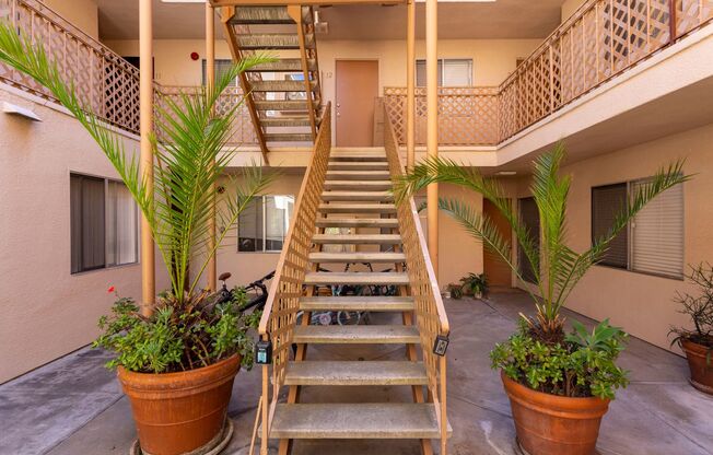 Albatross Apartments