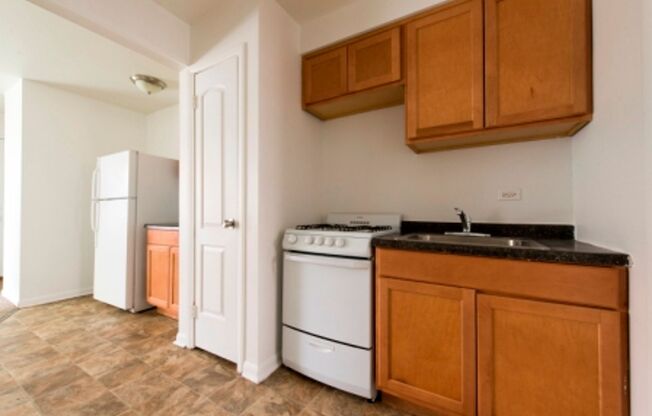 8312 S Ingleside