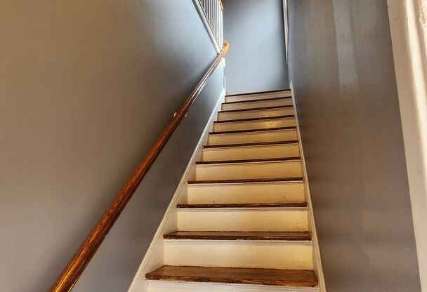 Spacious and Bright End Unit in Park-like Setting