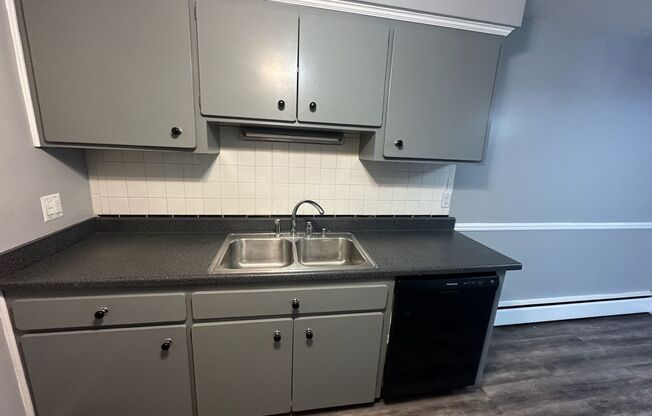 Must see two bedroom condo in Roseville