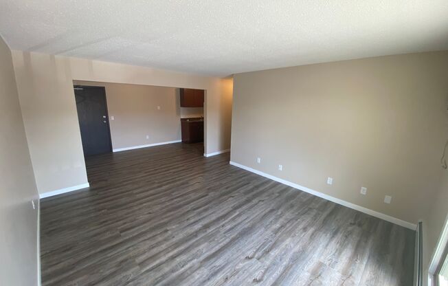 2 beds, 1 bath, 850 sqft, $1,199, Unit 103