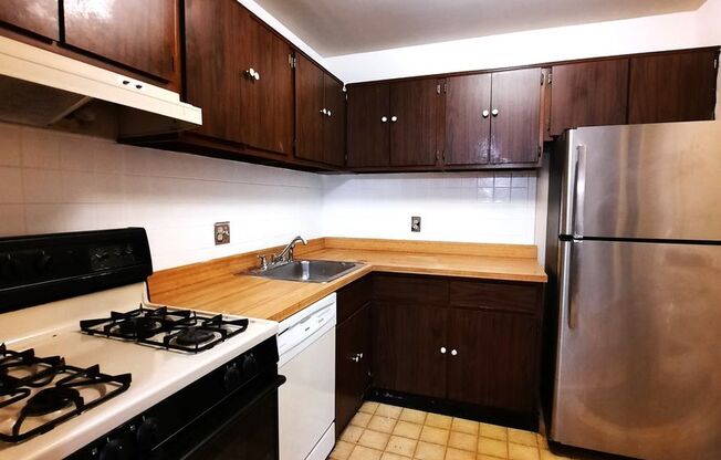 **Spacious 3BR/1BA Condo – Move-In Special!**  Recent Updates.