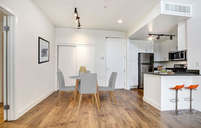 1 bed, 1 bath, 604 sqft, $2,700, Unit 415 P