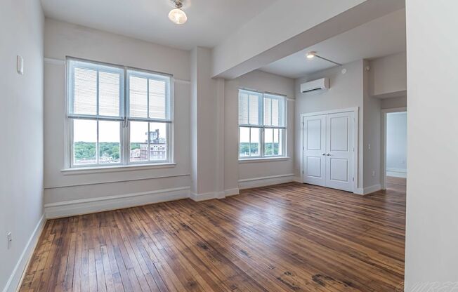 2 beds, 2 baths, 806 sqft, $1,725, Unit Unit 805