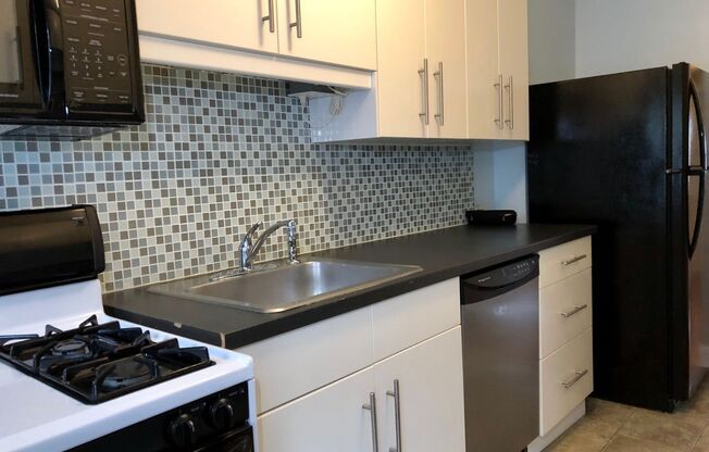 For Rent: Charming Residence on Ridge Ave