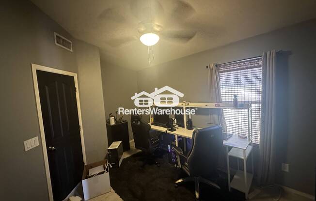 3 beds, 2 baths, 1,290 sqft, $2,100