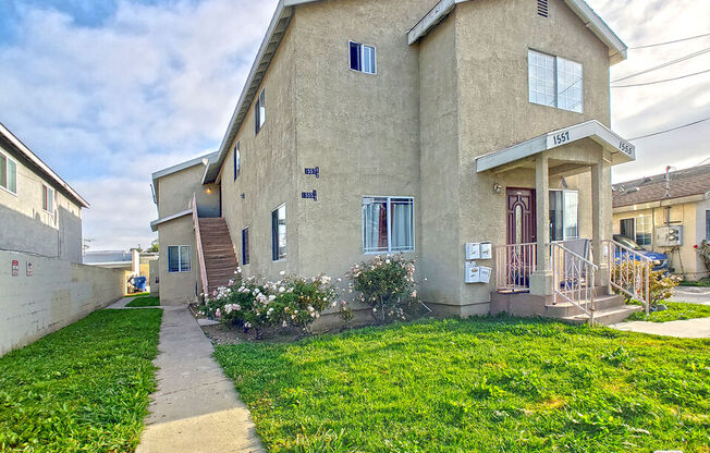 1555 W 204 ST