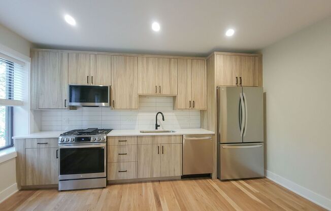 Studio, 1 bath, 330 sqft, $2,350, Unit 2237.5-2E