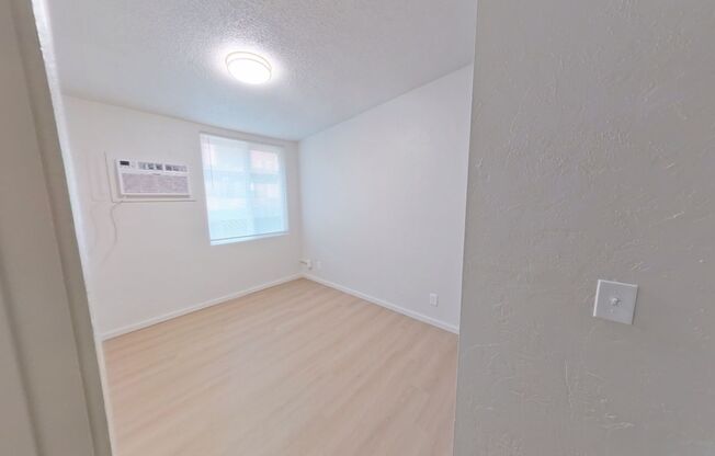 1 bed, 1 bath, 697 sqft, $800, Unit 29B Bedroom 2