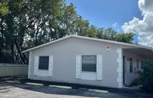 220 Sw 8Th St