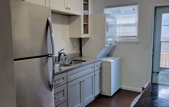 2 beds, 1 bath, $1,350