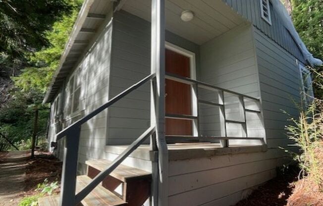 13127 / 13129 Hazel Avenue