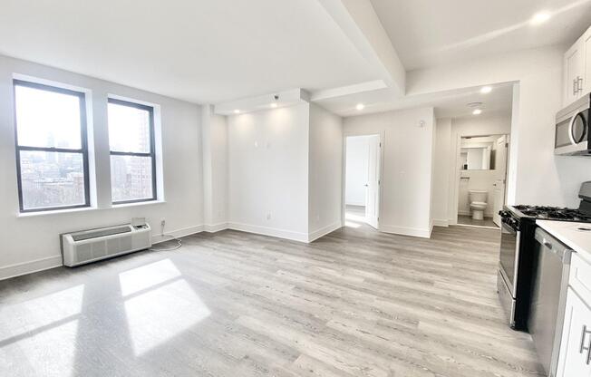 2 beds, 2 baths, $7,495, Unit 11B