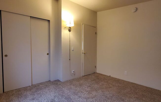 3 beds, 2 baths, 1,344 sqft, $2,195, Unit 31811-53
