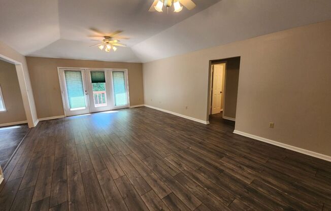 Welcome home to 3712 Congo, Benton, for rent - *Move in Special - $0 Deposit option* - Please read the full description*