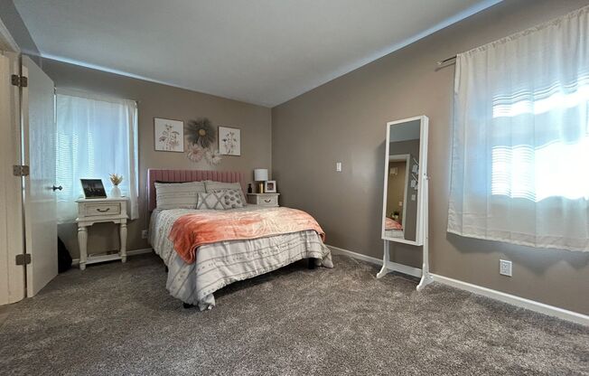 2 beds, 1.5 baths, 680 sqft, $949, Unit 8534