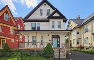 54 BLOOMFIELD ST