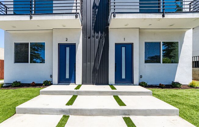 Contemporary 4-Bed, 4.5-Bath Townhome with Modern Finishes