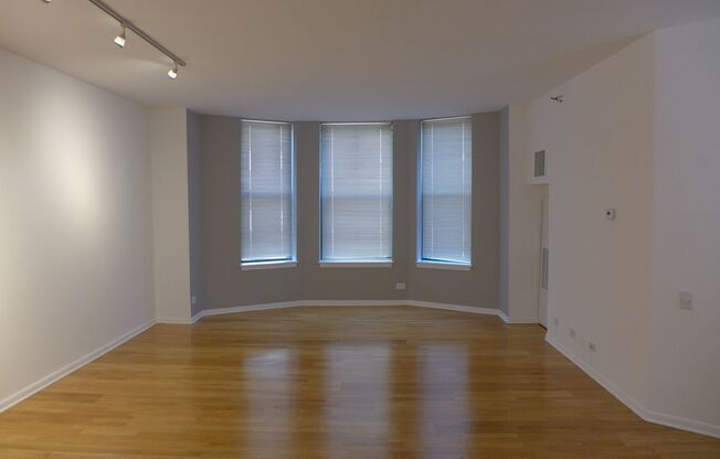 1 bed, 1 bath, 725 sqft, $2,050, Unit 06B