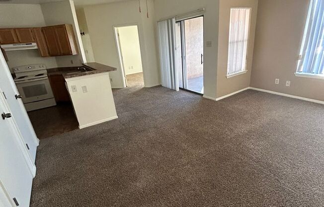 2 beds, 1 bath, 861 sqft, $970, Unit 56