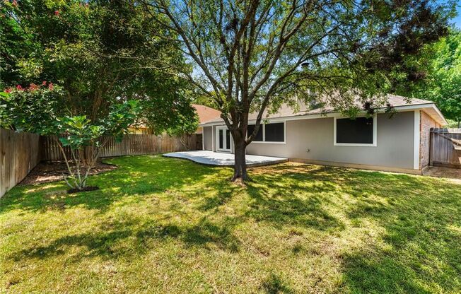 One Story - 4 Bedroom Home in Round Rock!