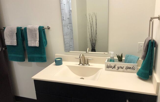 1 bed, 1 bath, 697 sqft, $1,525, Unit 309