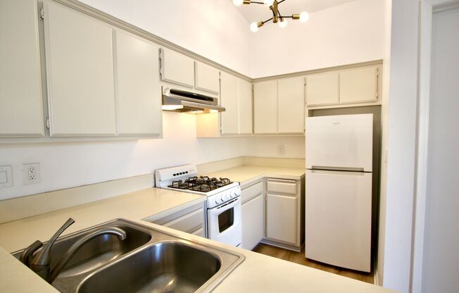 4386 W. 138th Street