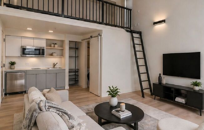 2 beds, 1 bath, 557 sqft, $2,015, Unit 704