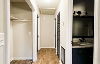 2 beds, 1 bath, $1,225