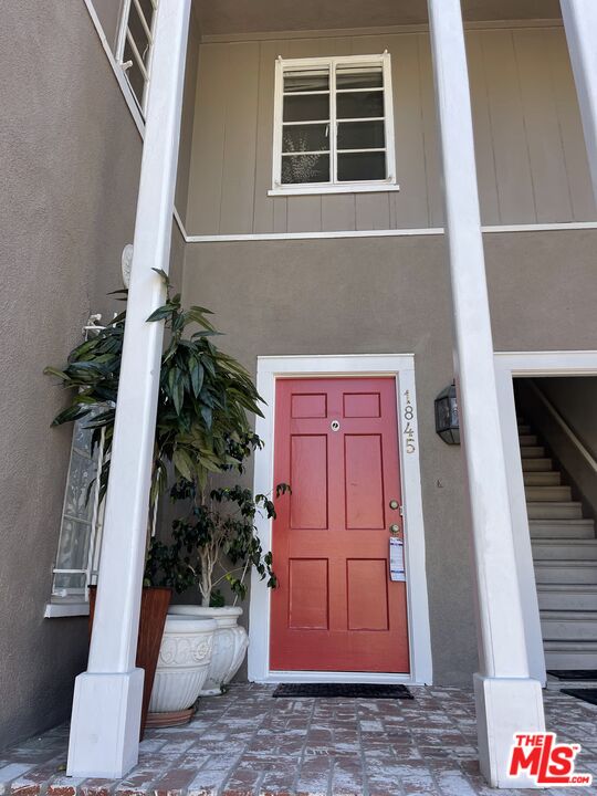 1845 1/2 S S BEVERLY GLN BLVD