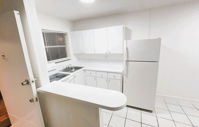 1 bed, 1 bath, 520 sqft, $1,600, Unit AG 10