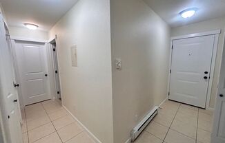 2 beds, 1 bath, 784 sqft, $1,150, Unit Unit 16