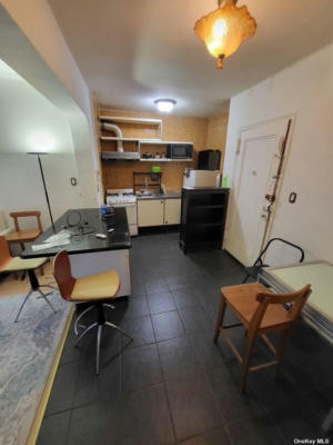 Studio, 1 bath, $1,700, Unit 6E