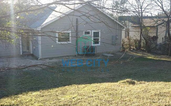 2343 E PENTAGON PKWY
