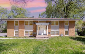 1911 103rd Ave NW