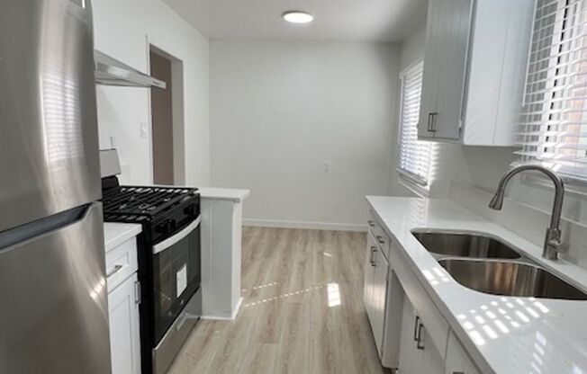 1 bed, 1 bath, 775 sqft, $1,895, Unit 10637-2