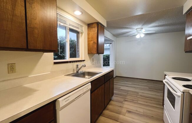 Stylish 2BD|1BA with Brand New Flooring!