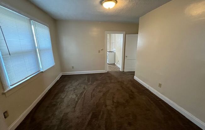 2 beds, 1 bath, 900 sqft, $1,125, Unit 1801 1/2