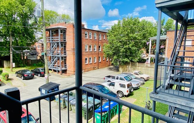 2 beds, 1 bath, $1,550, Unit Apt. 04