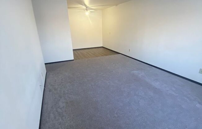 1686 Shawano Ave