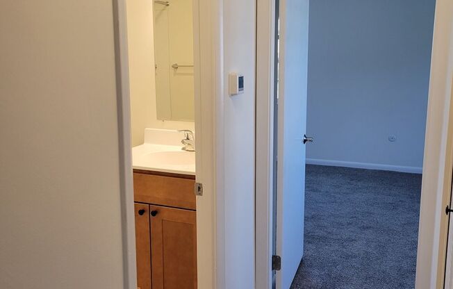 1 bed, 1 bath, 682 sqft, $1,280, Unit GL27003