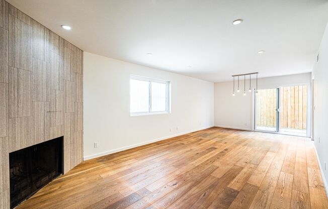 Prime Location 3 bedroom Townhome with Central A/C & Heat. Laundry in unit. Side-by-Side parking.