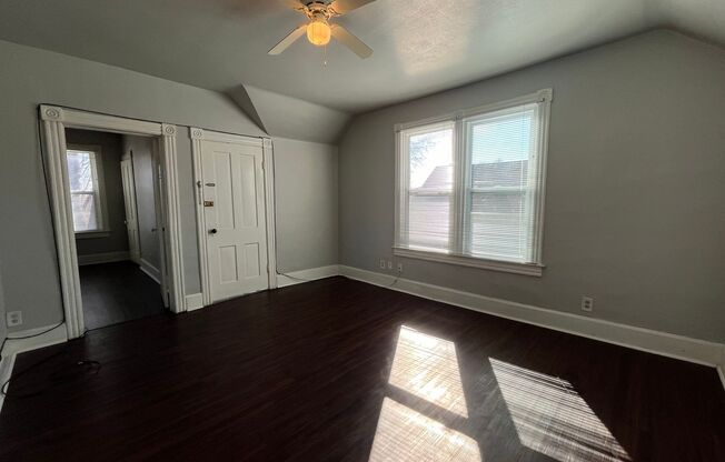 This upper level 2 bdrm duplex won't last long, so come take a look!