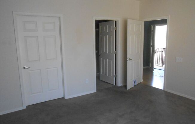 3 beds, 2 baths, $1,700, Unit # 14 2054