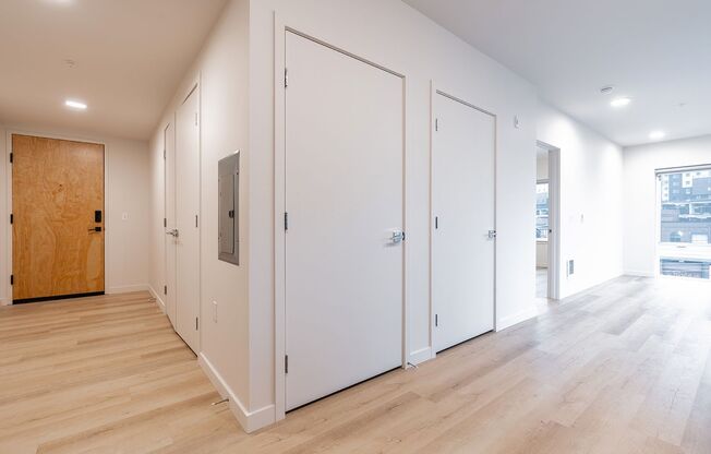 1 bed, 1 bath, 600 sqft, $1,705, Unit 401