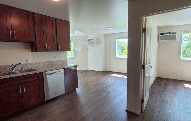 Clean 2 bed, 2 bath with 2 parking unit in Kailua