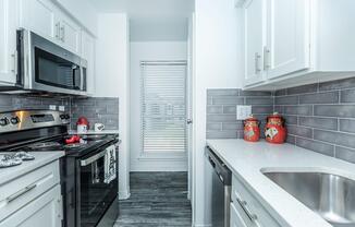 1 bed, 1 bath, 750 sqft, $1,255