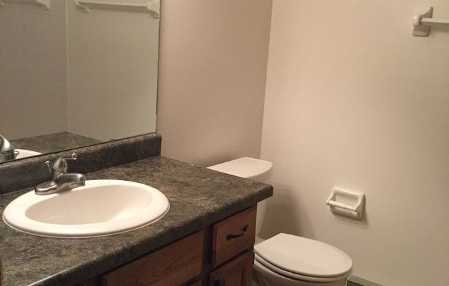 2 beds, 1 bath, 950 sqft, $1,750, Unit 7654CB